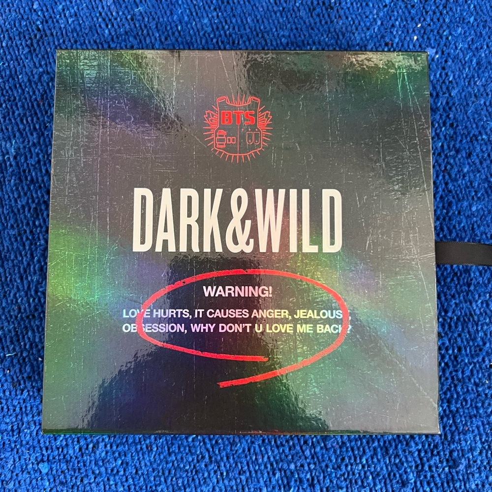 BTS Dark & Wild CD w/ Jungkook PC